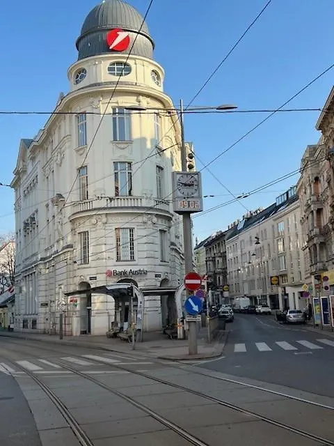 City&More! Charmantes Apartment Mit Altbauflair! Vienna 0*,  Austria