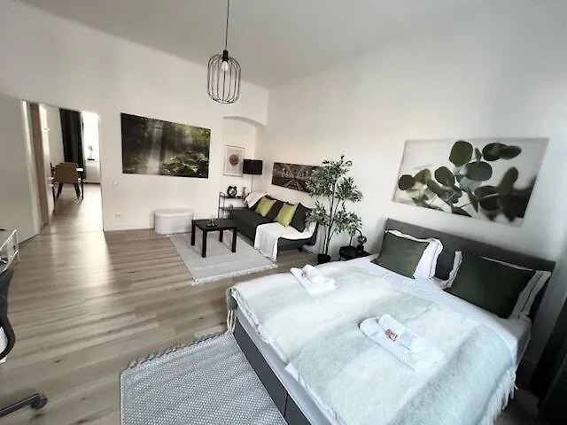 City&More! Charmantes Apartment Mit Altbauflair! Vienna Austria