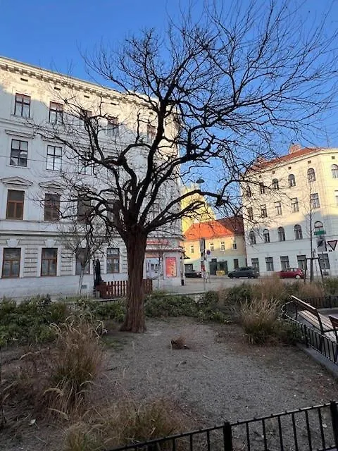 City&More! Charmantes Apartment Mit Altbauflair! Vienna 0*,