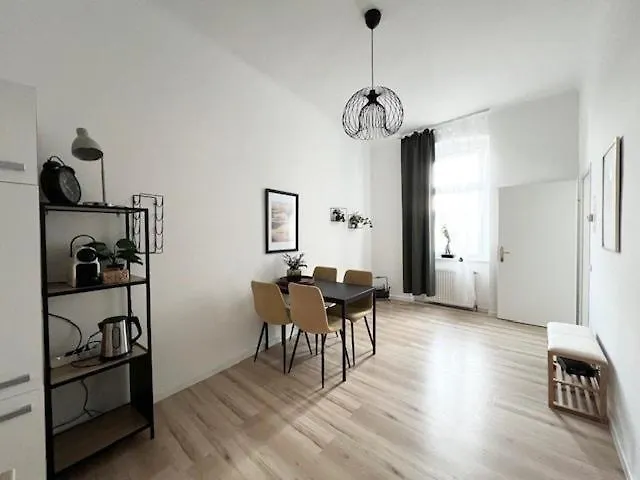City&More! Charmantes Apartment Mit Altbauflair! Vienna