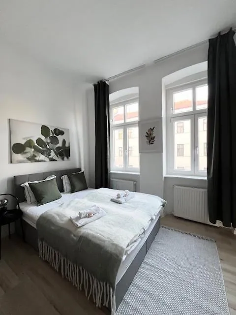 City&More! Charmantes Apartment Mit Altbauflair! Vienna Austria
